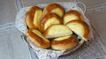 Vatrushka: The Ancient Russian Pastry That Wasn't