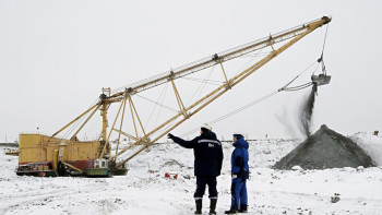 Russia Warns Against ‘Chaotic’ Fossil Fuels Exit