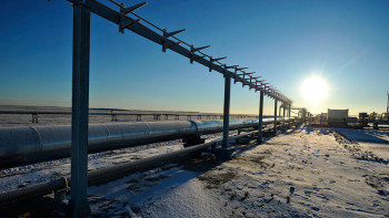 Russia Boosts Gas Supplies Through Ukraine as Tensions Mount